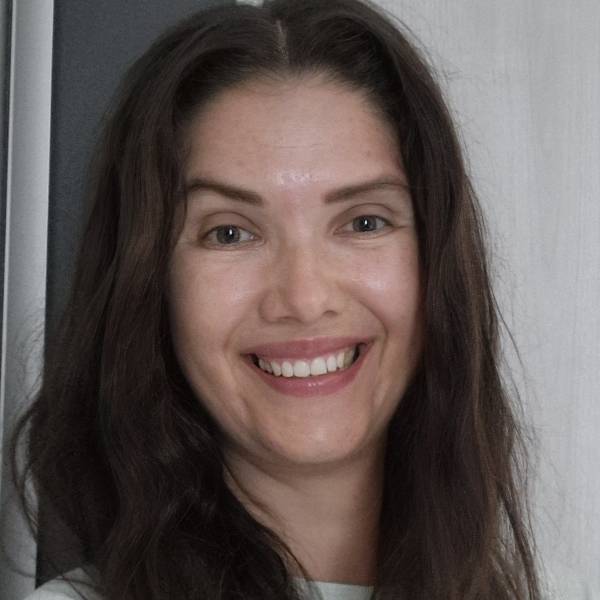 modelka s ID 0102ZRGCP7 p021