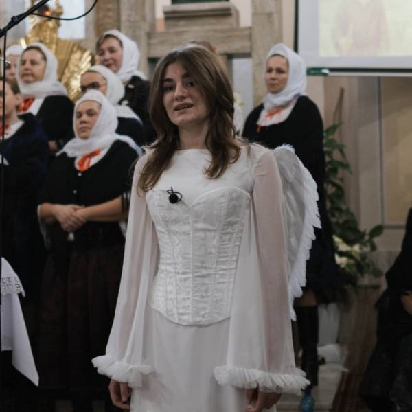 modelka s ID 0102ZU1RY2 p031