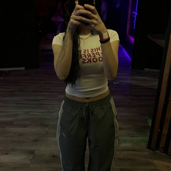 modelka s ID 0102ZUR67H p031