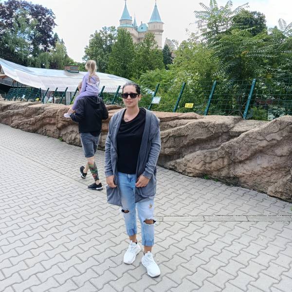 modelka s ID 0102ZVYD51 p031