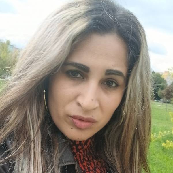 modelka s ID 0102ZY80H2 p021