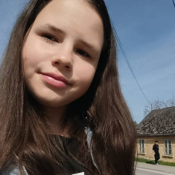 modelka s ID 01035UXJE2 p021