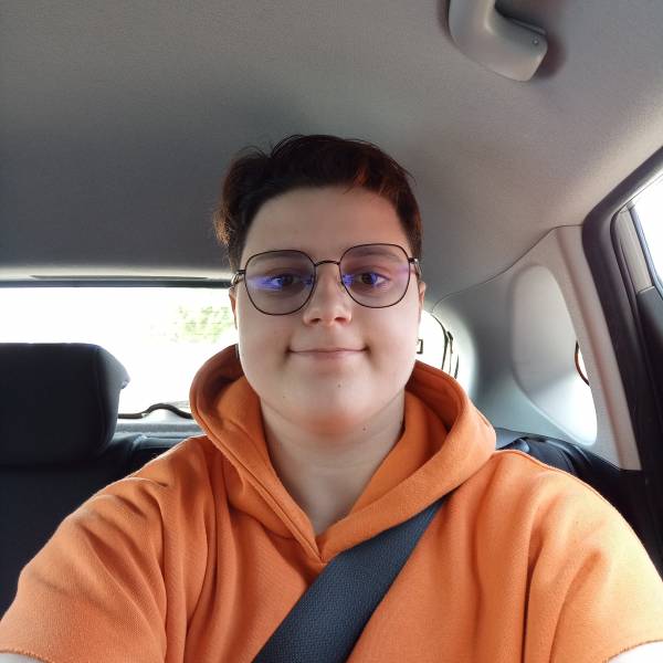 modelka s ID 01036VGZF3 p021