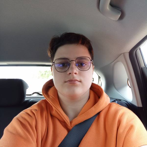 modelka s ID 01036VGZF3 p031