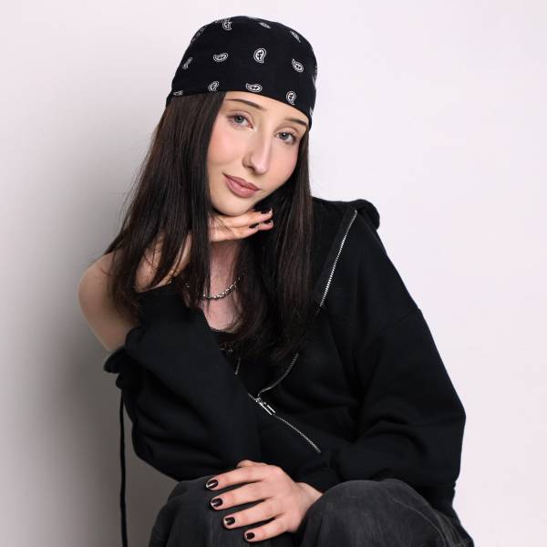 modelka s ID 0103GOT9U6 p021