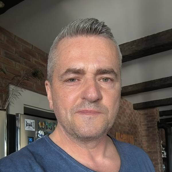 modelka s ID 040109JTDD p016