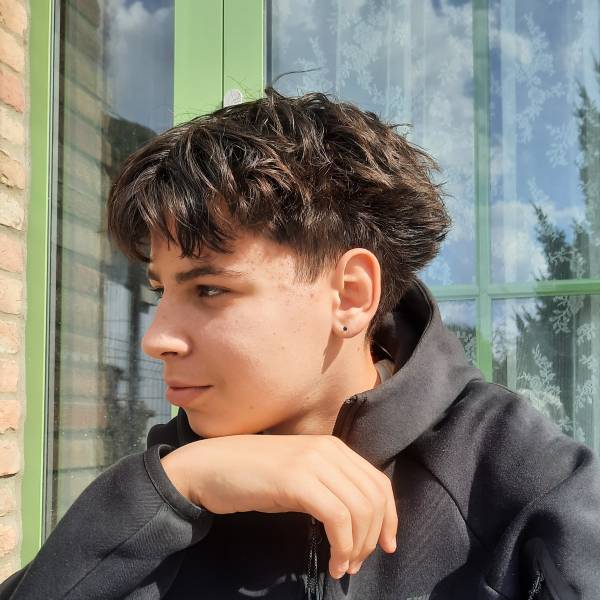 modelka s ID 04010B5C3Z p019