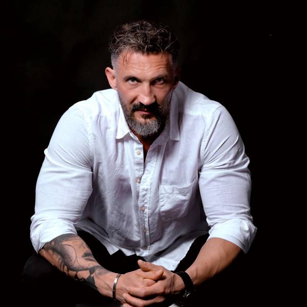 modelka s ID 04010J5IYA p016