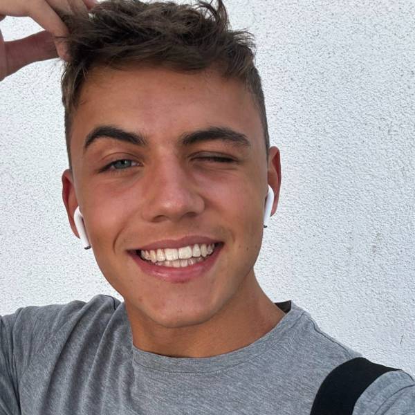 modelka s ID 04010ZO0OU p017