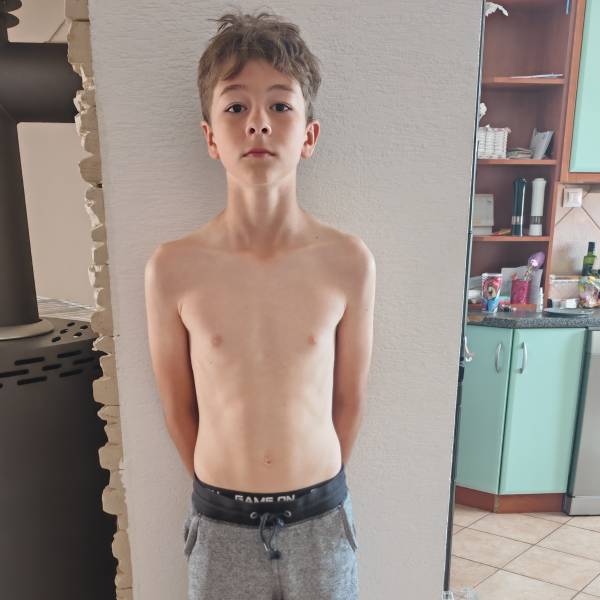 modelka s ID 040111B4CO p018