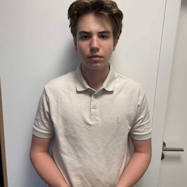 modelka s ID 04011LFFV4 p018