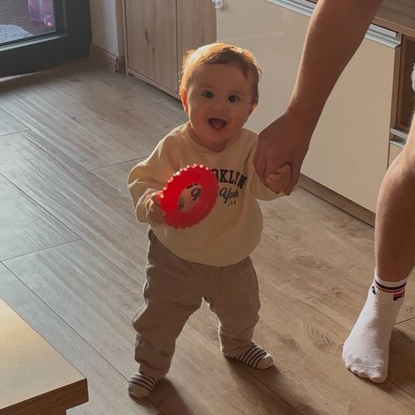 modelka s ID 04011M0HQG p018