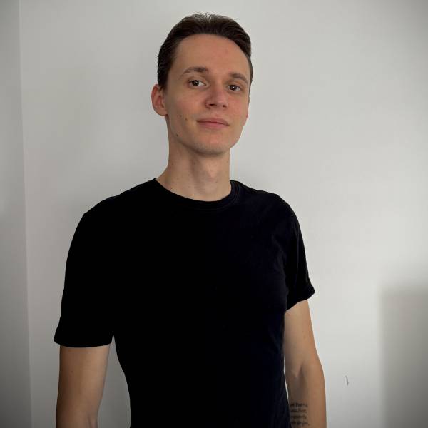 modelka s ID 040128VIE9 p018