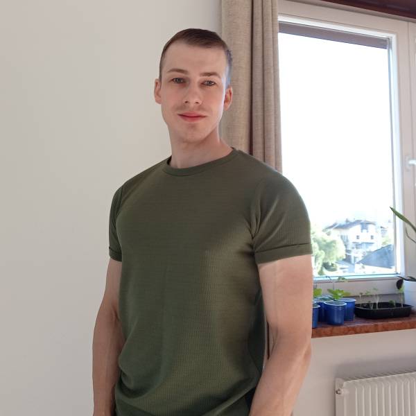 modelka s ID 04012XMKOG p018