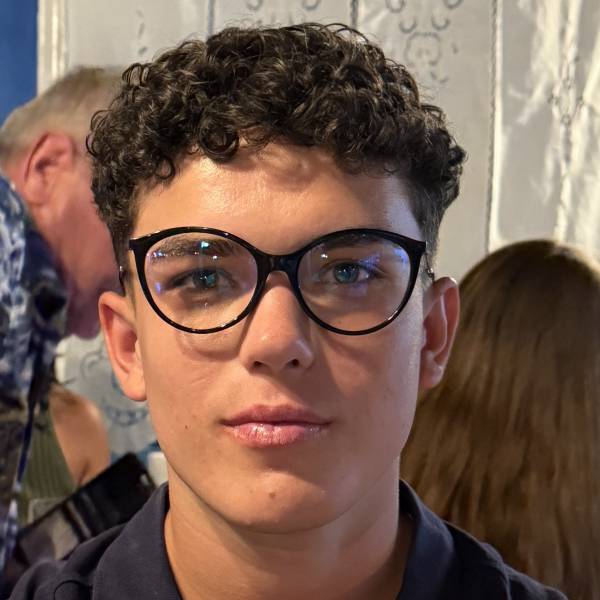 modelka s ID 040130MMU3 p016