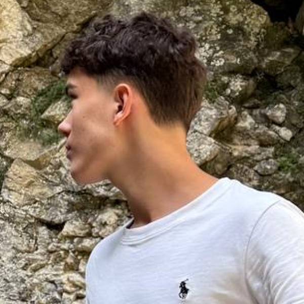 modelka s ID 040130MMU3 p019