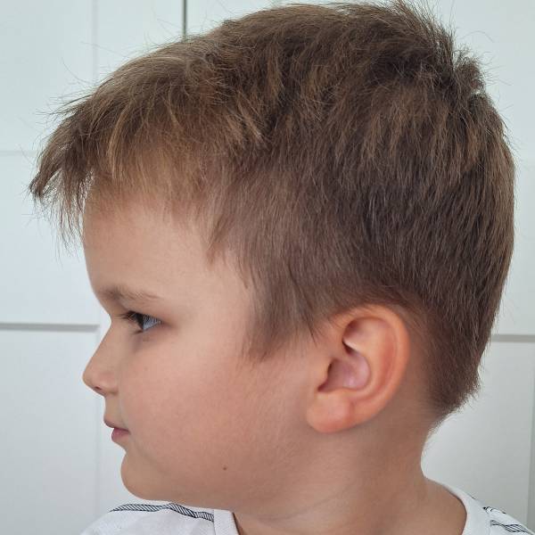 modelka s ID 0401337EA5 p019