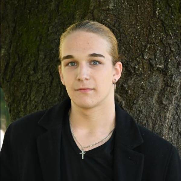 modelka s ID 04013GKZUB p017