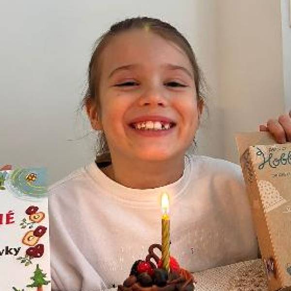 modelka s ID 04013T7UGK p017