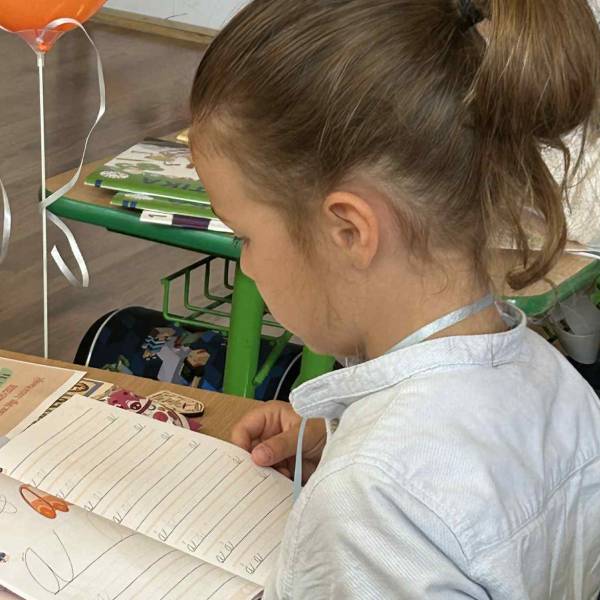 modelka s ID 04013T7UGK p019