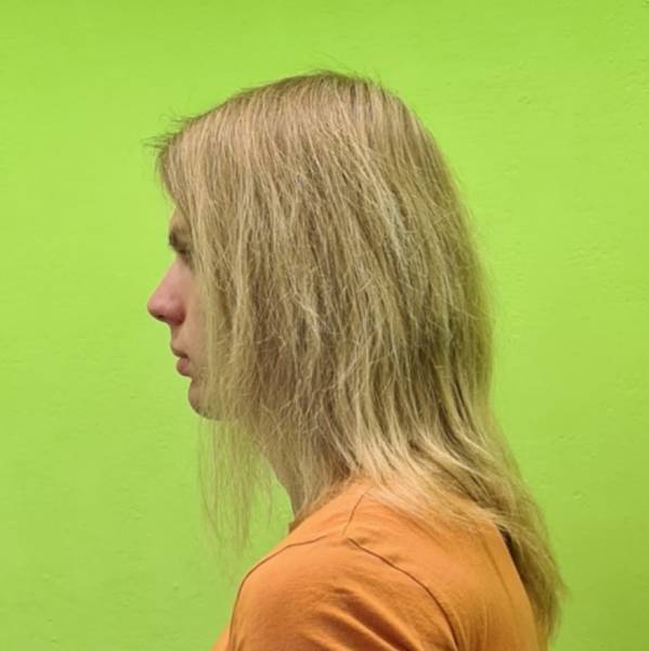 modelka s ID 04015BKVZV p019