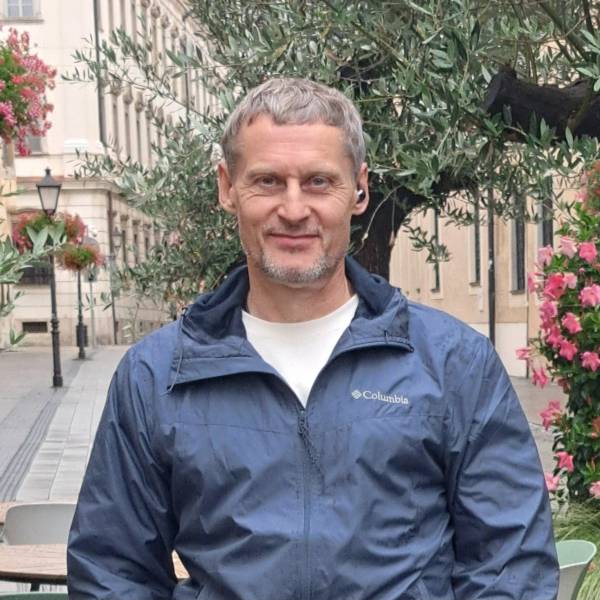 modelka s ID 04015P016B p017