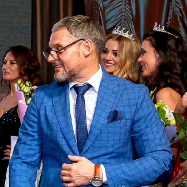 modelka s ID 04015P016B p019