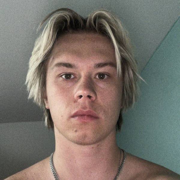 modelka s ID 04015R4I0T p016