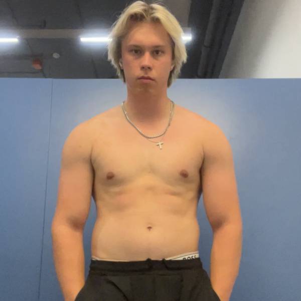 modelka s ID 04015R4I0T p018