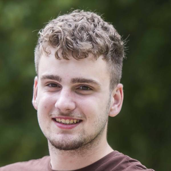 modelka s ID 04015UK6LB p017