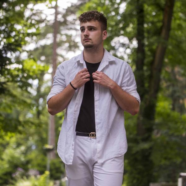 modelka s ID 04015UK6LB p018