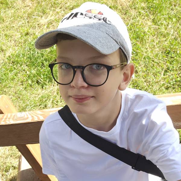 modelka s ID 04015XSQ3F p016