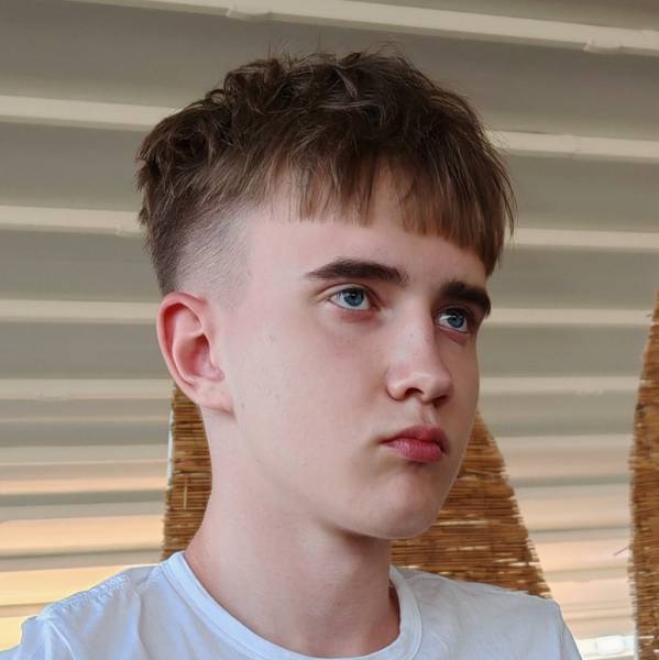 modelka s ID 04016K56WI p016