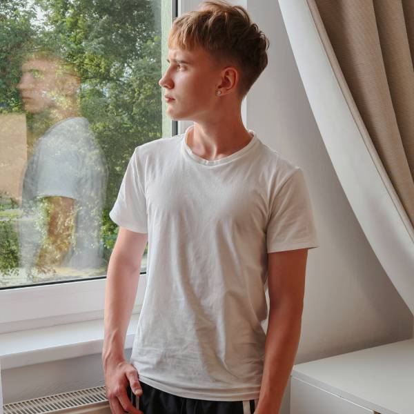 modelka s ID 04016K56WI p019