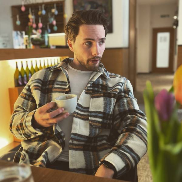 modelka s ID 04016PMQ8Q p016