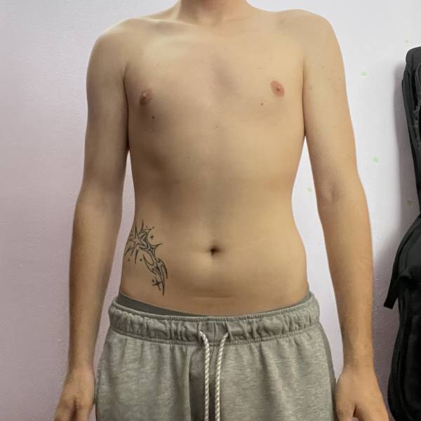 modelka s ID 04017IQ7JO p018