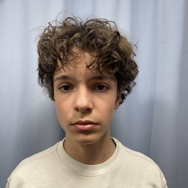 modelka s ID 04017RX2QA p016