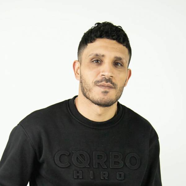 modelka s ID 040191SOQJ p016