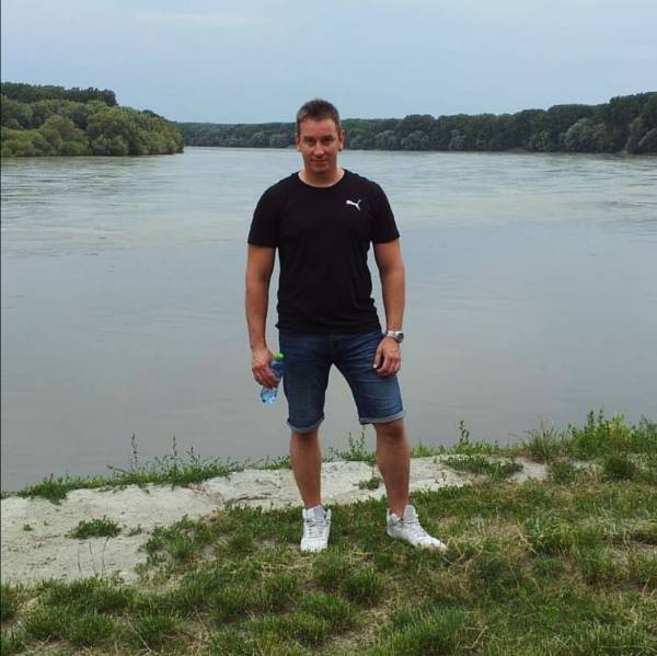 modelka s ID 040194PV8V p018