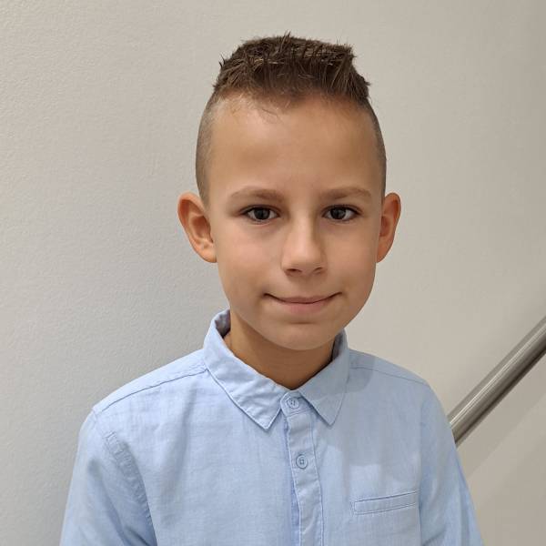 modelka s ID 04019ET2GU p016