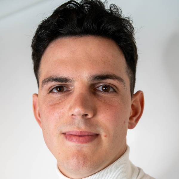 modelka s ID 04019F4TOY p016