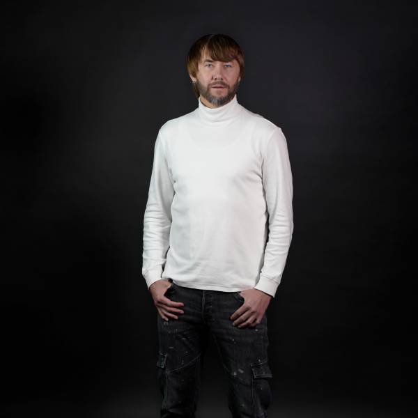 modelka s ID 0401A4QDX8 p018