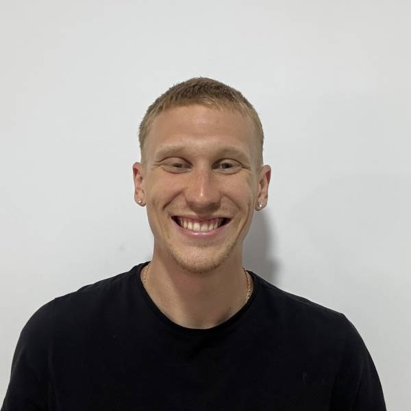 modelka s ID 0401AV9HR3 p017