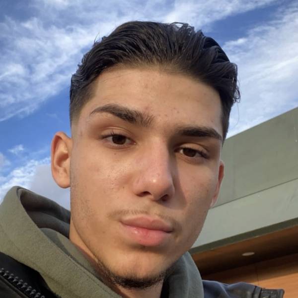 modelka s ID 0401CEUCD5 p016