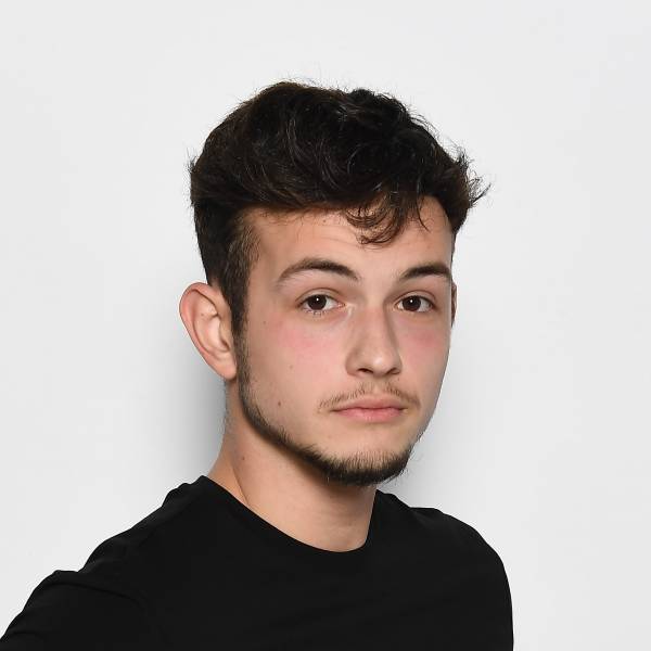 modelka s ID 0401CVDVH6 p016