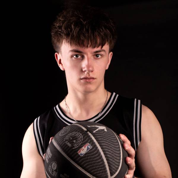 modelka s ID 0401DB1VJI p016