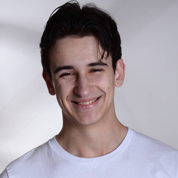 modelka s ID 0401EYWFHO p017