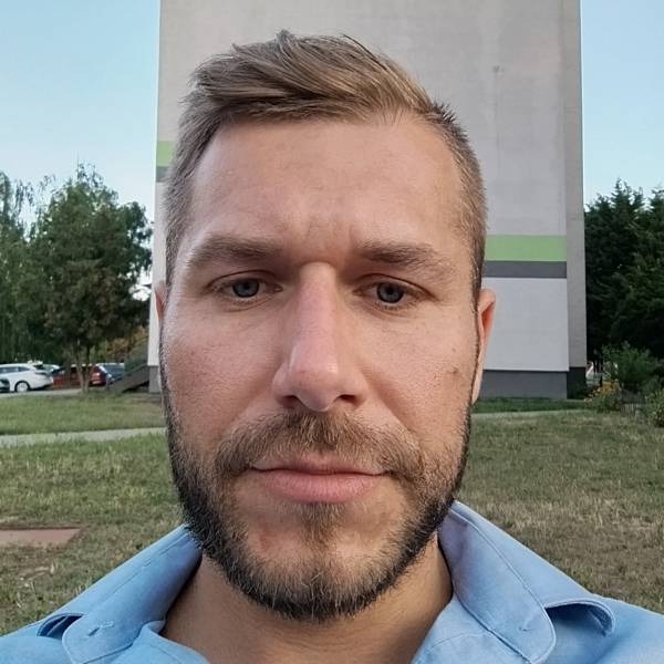 modelka s ID 0401GCY5KD p016