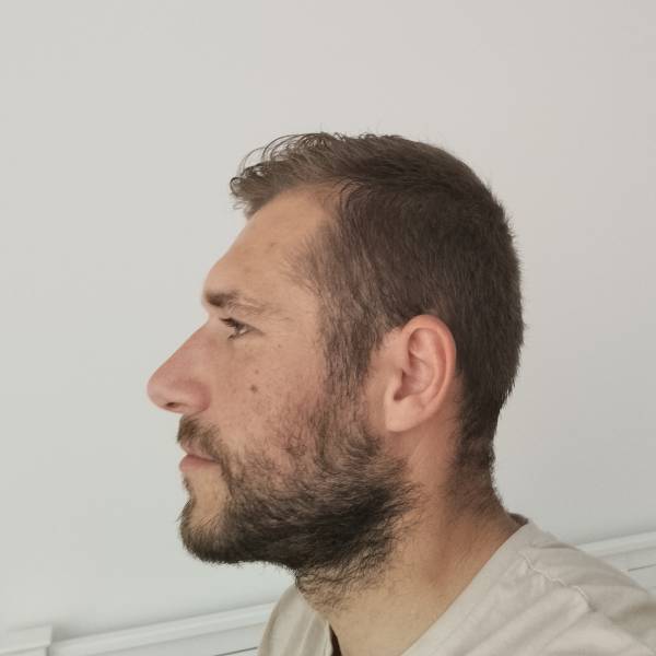 modelka s ID 0401GCY5KD p019