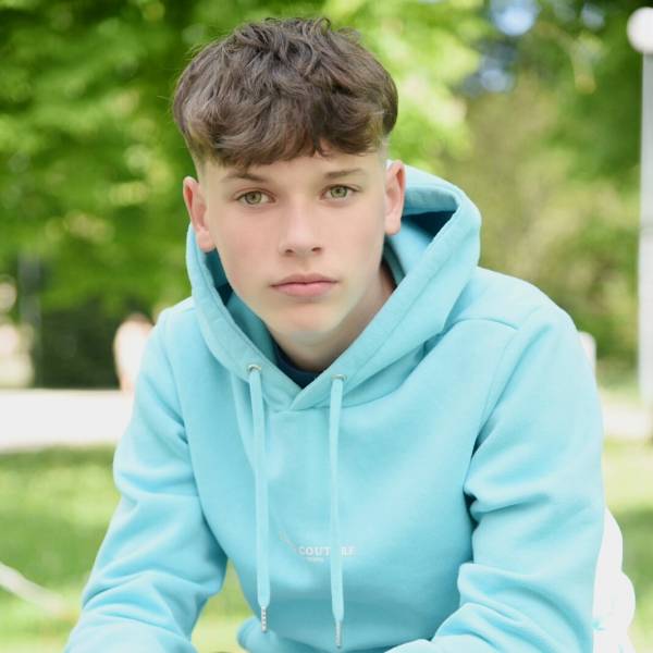 modelka s ID 0401GMM7ZO p016